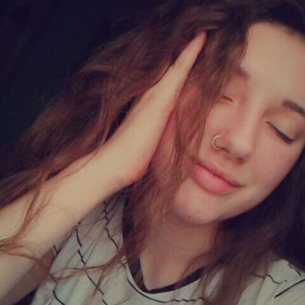 Meet your Posher, Halie